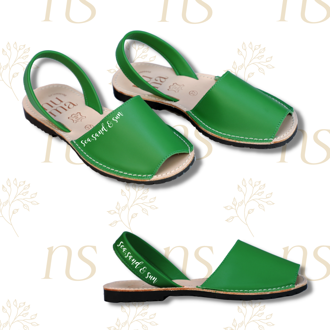 Custom Initials On Numas Avarcas Red